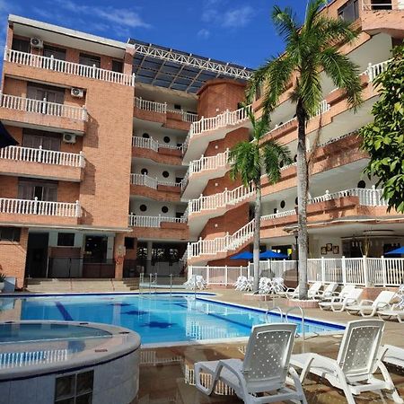 Zahira Hotel Мелгар Екстериор снимка