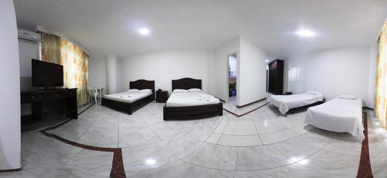 Zahira Hotel Мелгар Екстериор снимка
