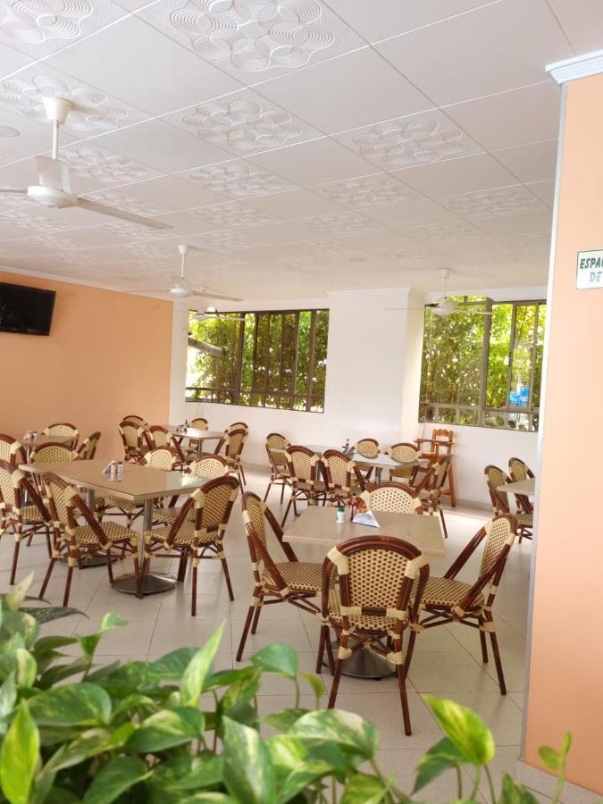 Zahira Hotel Мелгар Екстериор снимка