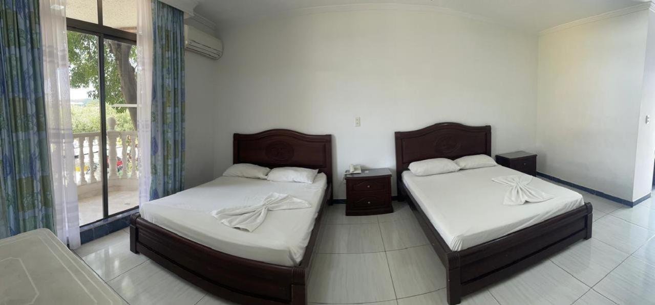 Zahira Hotel Мелгар Екстериор снимка